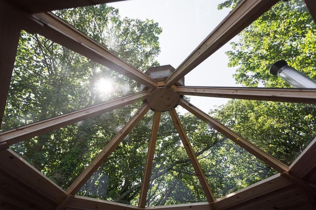 Romantic Treehouse With Hot Tub & Bbq Lodge Praze an Beeble Kültér fotó